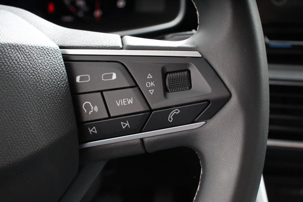 Seat Leon Sportstourer 1.0 TSI Style Nieuw Type ! Navigatie Climate control Cruise adaptive Led Virtual Cockpit Lichtmetalen Velgen Parkeer sensoren Getinte ruiten