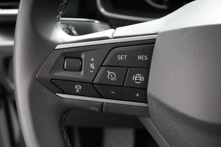 Seat Leon Sportstourer 1.0 TSI Style Nieuw Type ! Navigatie Climate control Cruise adaptive Led Virtual Cockpit Lichtmetalen Velgen Parkeer sensoren Getinte ruiten