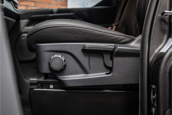 Ford Transit Custom 320 2.0 TDCI 170 PK L2H1 DC | Dubbel Cabine | ACC | Blind Spot | Navigatie | Camera | CarPlay | Lane Assist | Trekhaak | BPM VRIJ | Verlengde fabrieksgarantie tot 12-2029