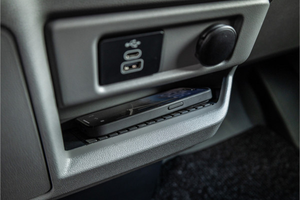 Ford Transit Custom 320 2.0 TDCI 170 PK L2H1 DC | Dubbel Cabine | ACC | Blind Spot | Navigatie | Camera | CarPlay | Lane Assist | Trekhaak | BPM VRIJ | Verlengde fabrieksgarantie tot 12-2029