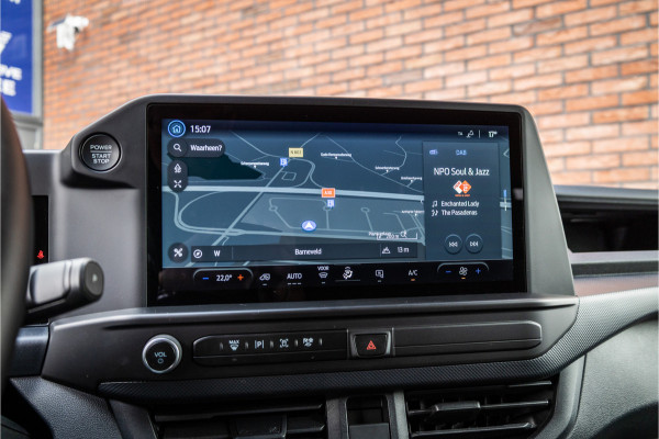 Ford Transit Custom 320 2.0 TDCI 170 PK L2H1 DC | Dubbel Cabine | ACC | Blind Spot | Navigatie | Camera | CarPlay | Lane Assist | Trekhaak | BPM VRIJ | Verlengde fabrieksgarantie tot 12-2029