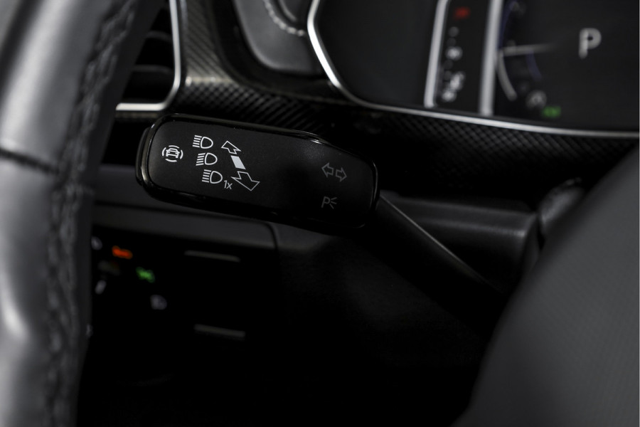 Volkswagen T-Cross 1.0 TSI 115 PK R-Line - Automaat | Dig. Cockpit | Adapt. Cruise | Camera | PDC | App. Connect | ECC | DAB | LM 18" | 3952