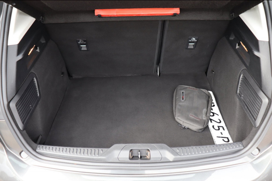 Ford Focus 1.0 EcoBoost Titanium Business org.NL trekhaak stoel+raamverw.
