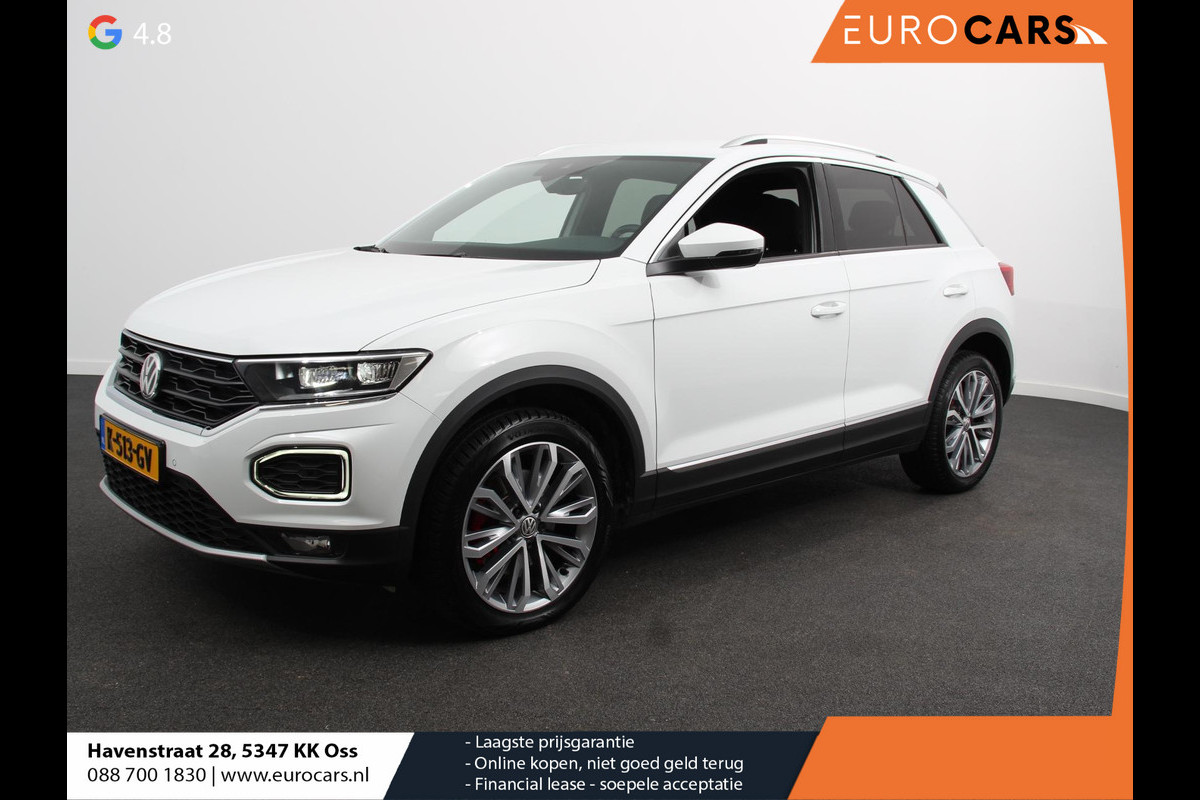 Volkswagen T-Roc 1.5 TSI Sport R-Design Automaat Navigatie Stoelverwarming Afneembare trekhaak Sfeerverlichting LED Lichtmetalen velgen Adaptieve cruise control Apple Carplay/ Andriod Auto Digitale cockpit