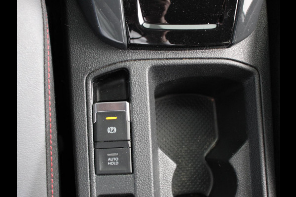 Volkswagen T-Roc 1.5 TSI Sport R-Design Automaat Navigatie Stoelverwarming Afneembare trekhaak Sfeerverlichting LED Lichtmetalen velgen Adaptieve cruise control Apple Carplay/ Andriod Auto Digitale cockpit