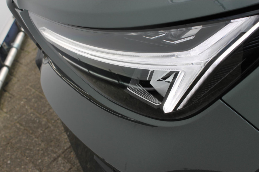 Volvo XC40 B3 177PK Automaat Plus Dark Panoramisch schuif-kanteldak / Adaptieve Cruise Control / Google infotainment / Parkeersensoren voor en achter met camera achter / Lederen bekleding / Blis