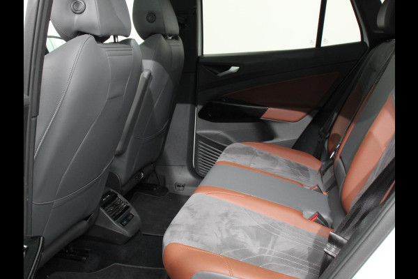 Volkswagen ID.4 204pk Panorama dak Navigatie Climate Control Parkeer Sensoren Lichtmetalen velgen