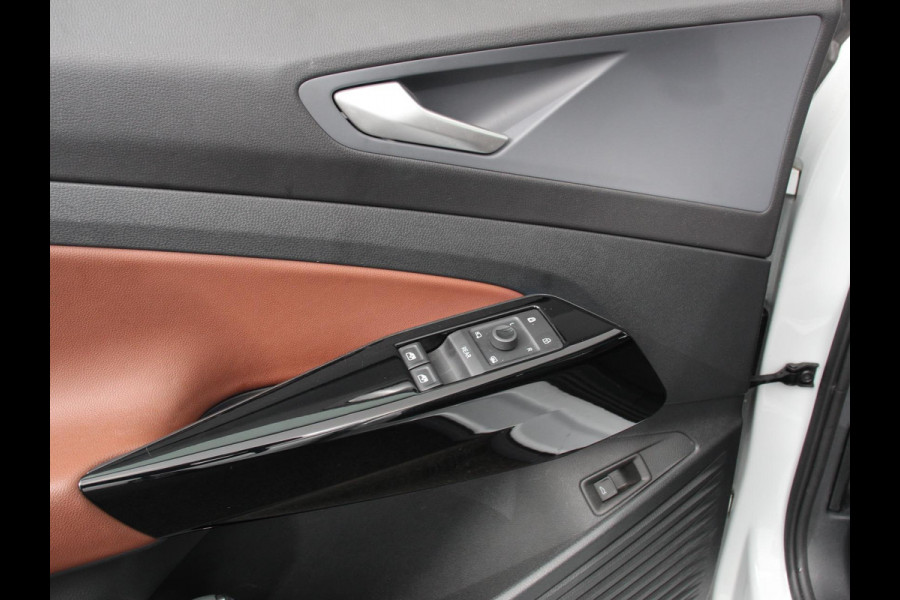Volkswagen ID.4 204pk Panorama dak Navigatie Climate Control Parkeer Sensoren Lichtmetalen velgen