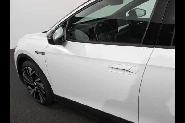 Volkswagen ID.4 204pk Panorama dak Navigatie Climate Control Parkeer Sensoren Lichtmetalen velgen