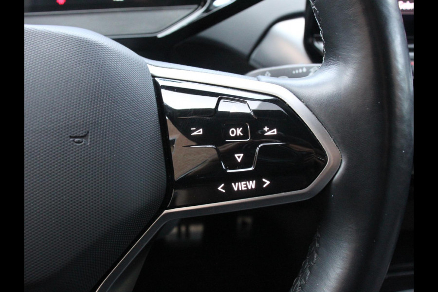 Volkswagen ID.4 204pk Panorama dak Navigatie Climate Control Parkeer Sensoren Lichtmetalen velgen