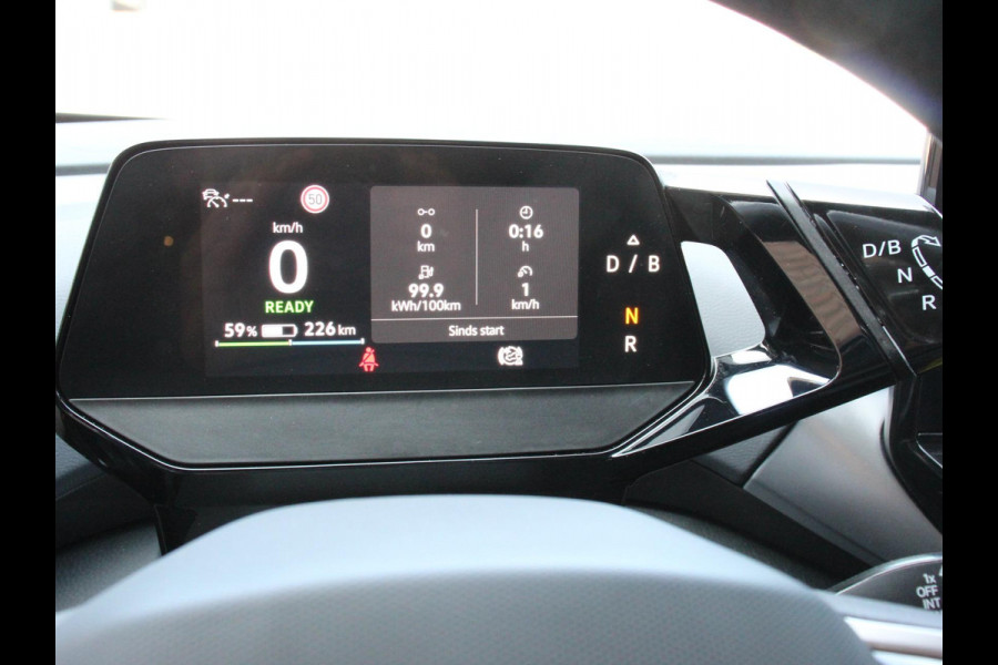 Volkswagen ID.4 204pk Panorama dak Navigatie Climate Control Parkeer Sensoren Lichtmetalen velgen