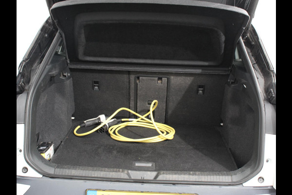 Volkswagen ID.4 204pk Panorama dak Navigatie Climate Control Parkeer Sensoren Lichtmetalen velgen