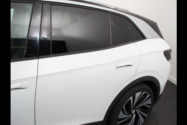 Volkswagen ID.4 204pk Panorama dak Navigatie Climate Control Parkeer Sensoren Lichtmetalen velgen