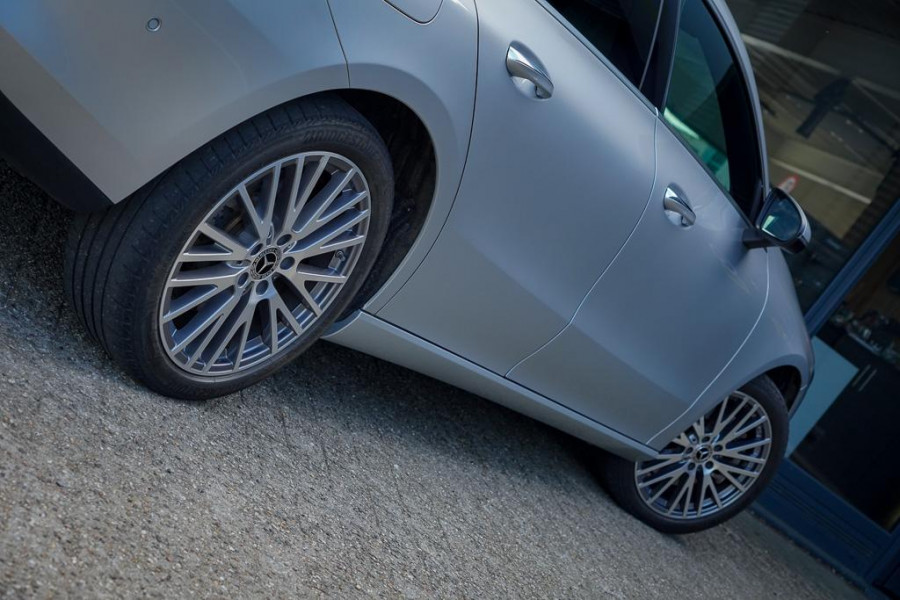 Mercedes-Benz CLA-Klasse Shooting Brake 250 e / Pano / leder / sfeerverlichting / trekhaak