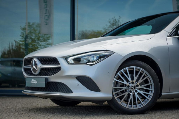 Mercedes-Benz CLA-Klasse Shooting Brake 250 e / Pano / leder / sfeerverlichting / trekhaak