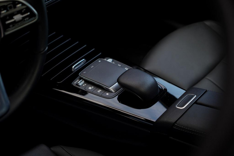 Mercedes-Benz CLA-Klasse Shooting Brake 250 e / Pano / leder / sfeerverlichting / trekhaak