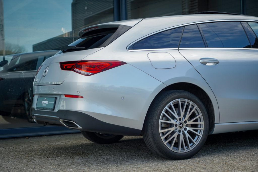 Mercedes-Benz CLA-Klasse Shooting Brake 250 e / Pano / leder / sfeerverlichting / trekhaak