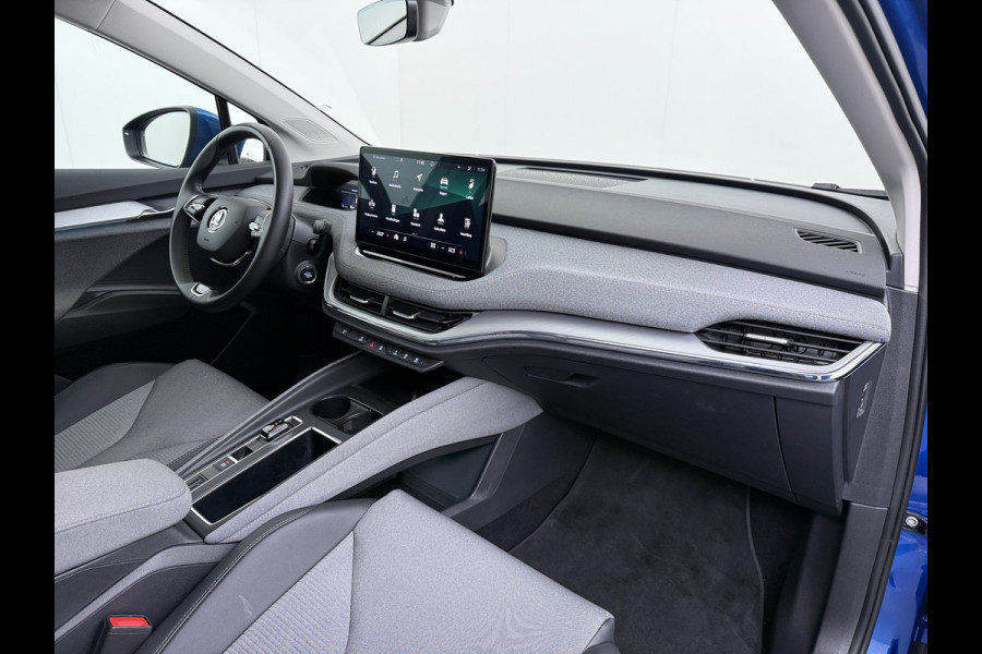 Škoda Enyaq iV SOH 92% 60 Trekhaak Navi Ecc Cruise Control Camera Apple Carplay Android Auto Pdc Lmv 19" Led P-Assist Led Isofix Keyless Rijstrooksensor Bluetooth Origineel Nederlandse Auto