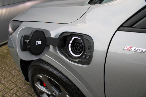 Ford Kuga 2.5 PHEV ST-Line X | Trekhaak | AGR | Panoramadak | B&O | BLIS | Head-up
