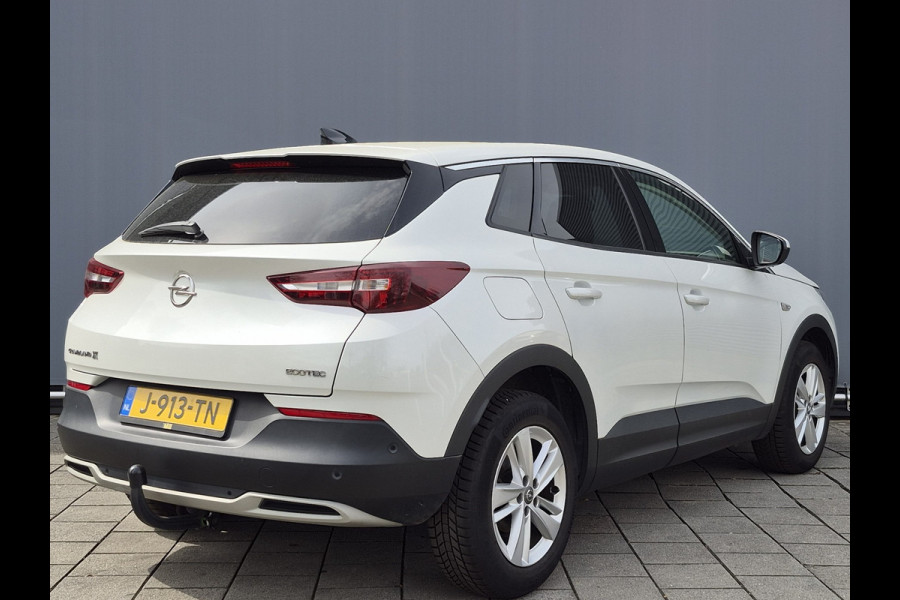 Opel Grandland X BWJ 2020 | 1.2T 131PK Bus Executive | TREKHAAK | CLIMA | CARPLAY | NAVIGATIE | PDC 2X | LICHTMETAAL |