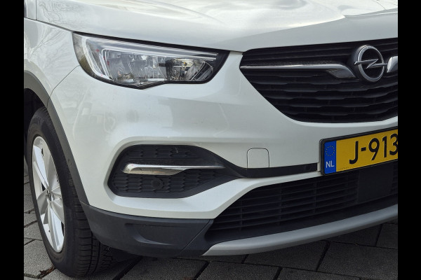 Opel Grandland X BWJ 2020 | 1.2T 131PK Bus Executive | TREKHAAK | CLIMA | CARPLAY | NAVIGATIE | PDC 2X | LICHTMETAAL |