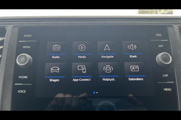 Volkswagen Crafter 35 2.0 TDI L3H2 Exclusive Hero Edition, Leder,betimmering,trekhaak,Chaffeursstoel met massage,stuurverwarming Voorruitverwarming