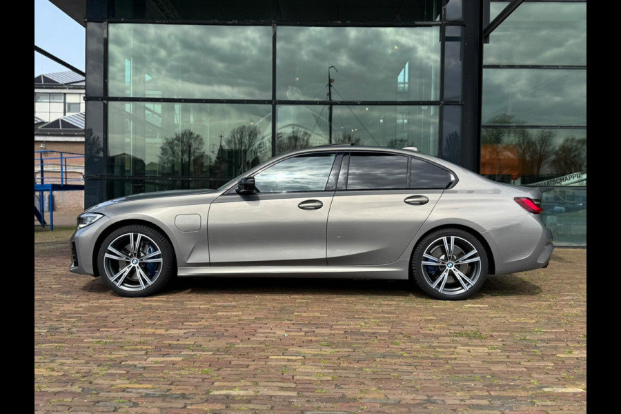 BMW 3-serie 330e M Sport |Head-Up|H&K|Pano|Laser|Driving|Trekhaak|