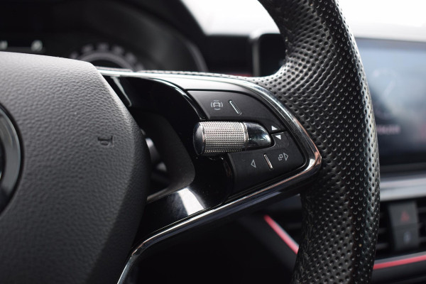 Škoda Kamiq 1.0 TSI Sport Business | Sportstoelen | Apple CarPlay | Climate | Cruise