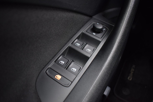 Škoda Kamiq 1.0 TSI Sport Business | Sportstoelen | Apple CarPlay | Climate | Cruise