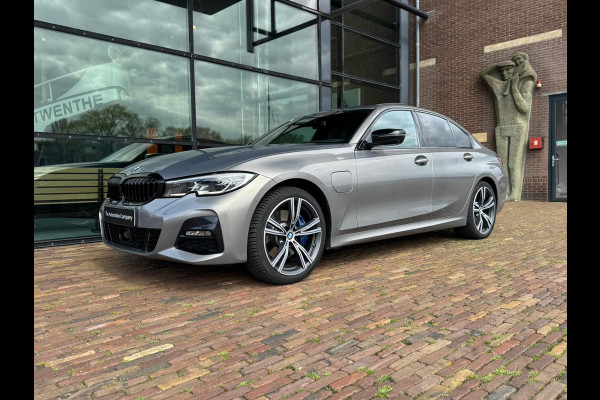 BMW 3-serie 330e M Sport |Head-Up|H&K|Pano|Laser|Driving|Trekhaak|