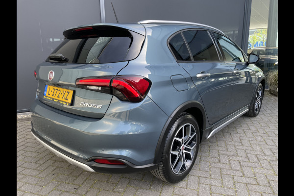 Fiat Tipo Cross 1.0 Cross Airco - Achteruitrijcamera - Parkeersensoren - Navigatie - Stoelverwarming - U-connect - Licht metalen velgen 17 inch - Trekhaak afneembaar - Cruise control - Radio - Mistlampen - Bluetooth - Dakrails - Elektrische ramen - Extra getint glas achter - Led verlichting - Start/stop systeem - Nieuw bij ons geleverd