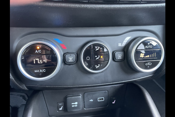 Fiat Tipo Cross 1.0 Cross Airco - Achteruitrijcamera - Parkeersensoren - Navigatie - Stoelverwarming - U-connect - Licht metalen velgen 17 inch - Trekhaak afneembaar - Cruise control - Radio - Mistlampen - Bluetooth - Dakrails - Elektrische ramen - Extra getint glas achter - Led verlichting - Start/stop systeem - Nieuw bij ons geleverd