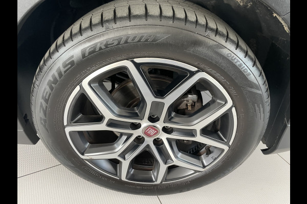 Fiat Tipo Cross 1.0 Cross Airco - Achteruitrijcamera - Parkeersensoren - Navigatie - Stoelverwarming - U-connect - Licht metalen velgen 17 inch - Trekhaak afneembaar - Cruise control - Radio - Mistlampen - Bluetooth - Dakrails - Elektrische ramen - Extra getint glas achter - Led verlichting - Start/stop systeem - Nieuw bij ons geleverd