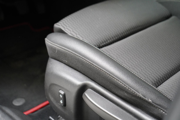 Opel Insignia Sports Tourer 1.5 Turbo EcoTec Online Edition+ | Blind-Spot | Keurig onderhouden | Trekhaak | Sportstoelen | Navigatie