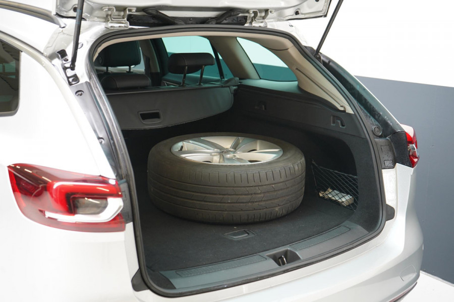 Opel Insignia Sports Tourer 1.5 Turbo EcoTec Online Edition+ | Blind-Spot | Keurig onderhouden | Trekhaak | Sportstoelen | Navigatie