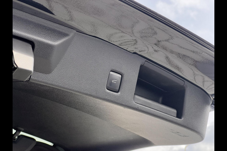 Ford Kuga 2.5 PHEV ST-Line X 243pk | Winterpack | Driver Assistance Pack | AGR-Stoelen | Orig. NL auto