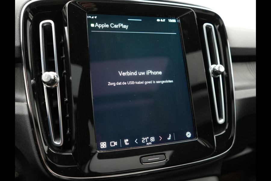 Volvo XC40 Recharge Twin Ultimate 78 kWh 408pk Dealer O.H. | Trekhaak Af Fabriek | Panodak | 360 Camera | Adaptive Cruise | Harman / Kardon | Alcantara Sportstoelen Memory & Verwarmd | Google Assistent | Keyless | Stuur Verwarmd | Blis |