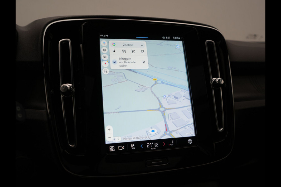 Volvo XC40 Recharge Twin Ultimate 78 kWh 408pk Dealer O.H. | Trekhaak Af Fabriek | Panodak | 360 Camera | Adaptive Cruise | Harman / Kardon | Alcantara Sportstoelen Memory & Verwarmd | Google Assistent | Keyless | Stuur Verwarmd | Blis |