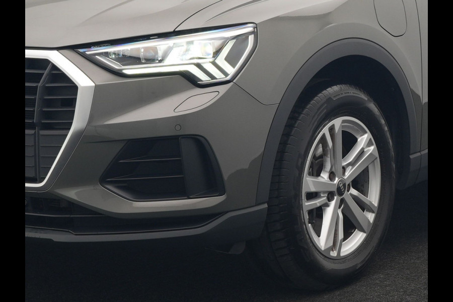 Audi Q3 45 TFSI e S edition PHEV 245pk Dealer O.H. | Adaptive Cruise | Camera | Matrix LED | Sonos Audio | Alcantara Sportstoelen Memory & Verwarmd | Sfeerverlichting | S Line Interieur | Keyless | Blis | Navigatie | DAB | Plug In Hybrid |