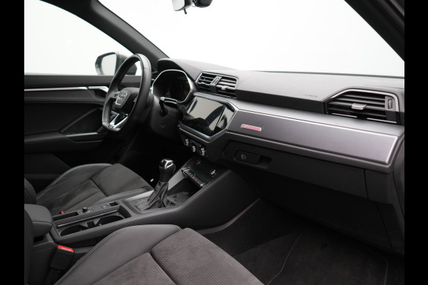 Audi Q3 45 TFSI e S edition PHEV 245pk Dealer O.H. | Adaptive Cruise | Camera | Matrix LED | Sonos Audio | Alcantara Sportstoelen Memory & Verwarmd | Sfeerverlichting | S Line Interieur | Keyless | Blis | Navigatie | DAB | Plug In Hybrid |