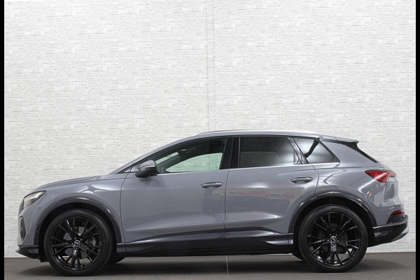 Audi Q4 e-tron 45 Quattro 77 kWh | ACC | Sonos-Sound | Head-Up | 95% SOH | Sportstoelen | Keyless-Entry | Memory | Groot Navi | Virtual-Cockpit | Getint Glas | 3-Zone Clima | Zwarte Hemel | LED | Carplay | Standkachel | Achteruitrij-Camera | Stoelverwarming |