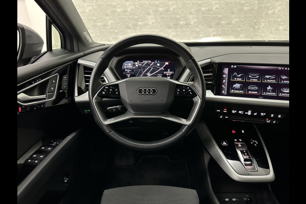 Audi Q4 e-tron 45 Quattro 77 kWh | ACC | Sonos-Sound | Head-Up | 95% SOH | Sportstoelen | Keyless-Entry | Memory | Groot Navi | Virtual-Cockpit | Getint Glas | 3-Zone Clima | Zwarte Hemel | LED | Carplay | Standkachel | Achteruitrij-Camera | Stoelverwarming |