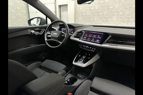 Audi Q4 e-tron 45 Quattro 77 kWh | ACC | Sonos-Sound | Head-Up | 95% SOH | Sportstoelen | Keyless-Entry | Memory | Groot Navi | Virtual-Cockpit | Getint Glas | 3-Zone Clima | Zwarte Hemel | LED | Carplay | Standkachel | Achteruitrij-Camera | Stoelverwarming |