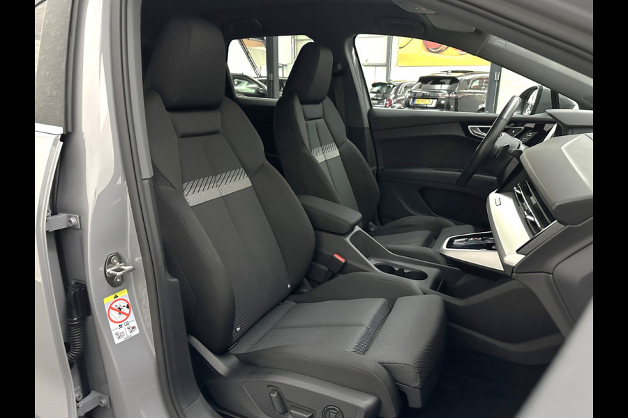 Audi Q4 e-tron 45 Quattro 77 kWh | ACC | Sonos-Sound | Head-Up | 95% SOH | Sportstoelen | Keyless-Entry | Memory | Groot Navi | Virtual-Cockpit | Getint Glas | 3-Zone Clima | Zwarte Hemel | LED | Carplay | Standkachel | Achteruitrij-Camera | Stoelverwarming |