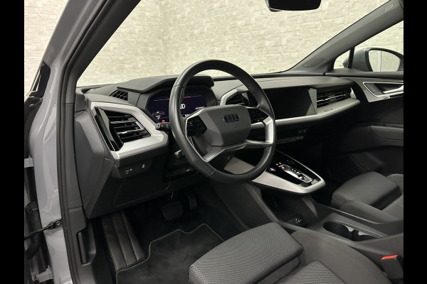 Audi Q4 e-tron 45 Quattro 77 kWh | ACC | Sonos-Sound | Head-Up | 95% SOH | Sportstoelen | Keyless-Entry | Memory | Groot Navi | Virtual-Cockpit | Getint Glas | 3-Zone Clima | Zwarte Hemel | LED | Carplay | Standkachel | Achteruitrij-Camera | Stoelverwarming |