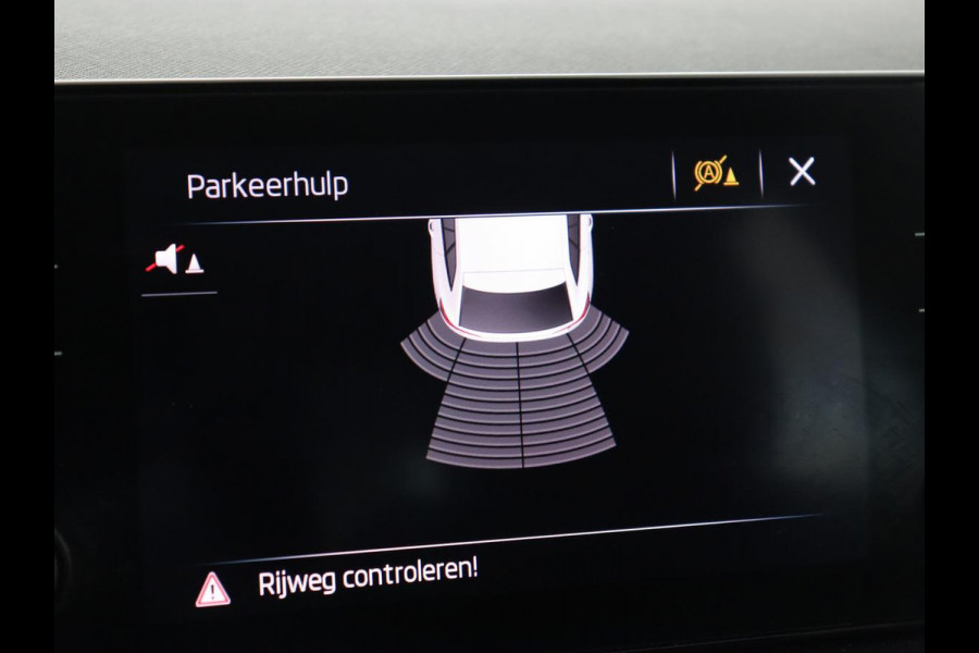 Škoda SCALA 1.0 TSI Style | Automaat | Trekhaak | Carplay | Climate control | Parkeerhulp | Cruise control | Keyless | Bluetooth | Full LED