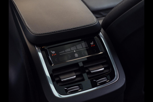 Volvo XC90 2.0 T8 Recharge AWD Ultimate Dark|Panorama |Trekhaak|Massage|Harman Kardon