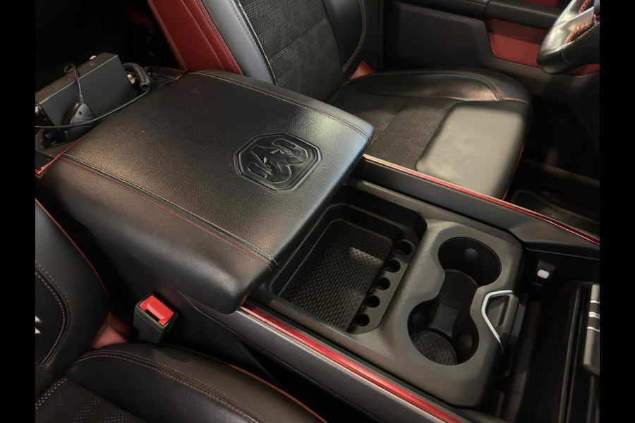 Dodge Ram 1500 5.7 V8 4x4 Crew Cab Rebel|CAMPER|OPBOUW TENT|2xLIER