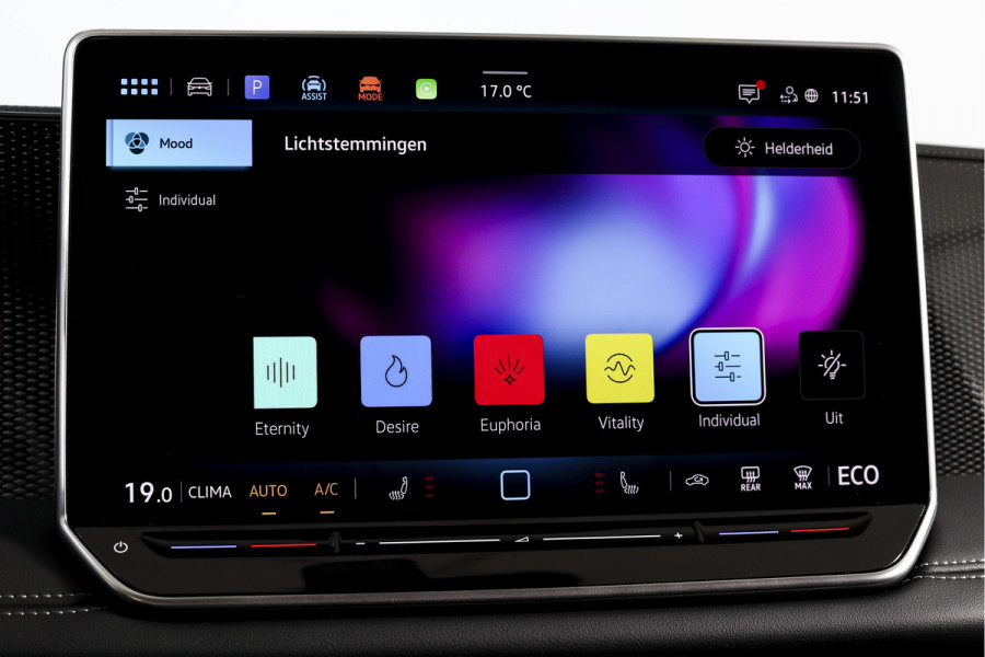 Volkswagen Tiguan 1.5 eHybrid 204 PK Life | Elek. Trekhaak | Dig. Cockpit | Adapt. Cruise | Stoel-+stuurverw. | PDC | Camera | App. Connect | ECC | LM 18" | 8309