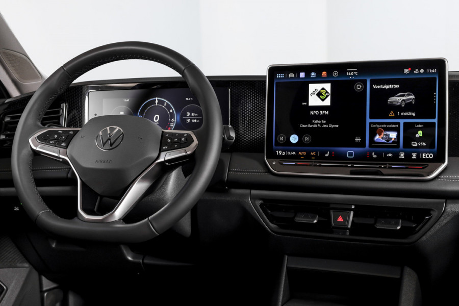 Volkswagen Tiguan 1.5 eHybrid 204 PK Life | Elek. Trekhaak | Dig. Cockpit | Adapt. Cruise | Stoel-+stuurverw. | PDC | Camera | App. Connect | ECC | LM 18" | 8309